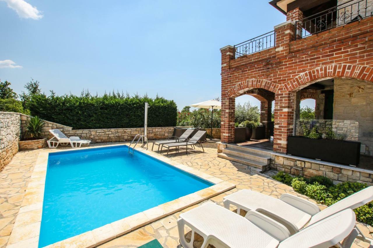 Villa Istriana Jakob With Pool Tar-Vabriga Luaran gambar