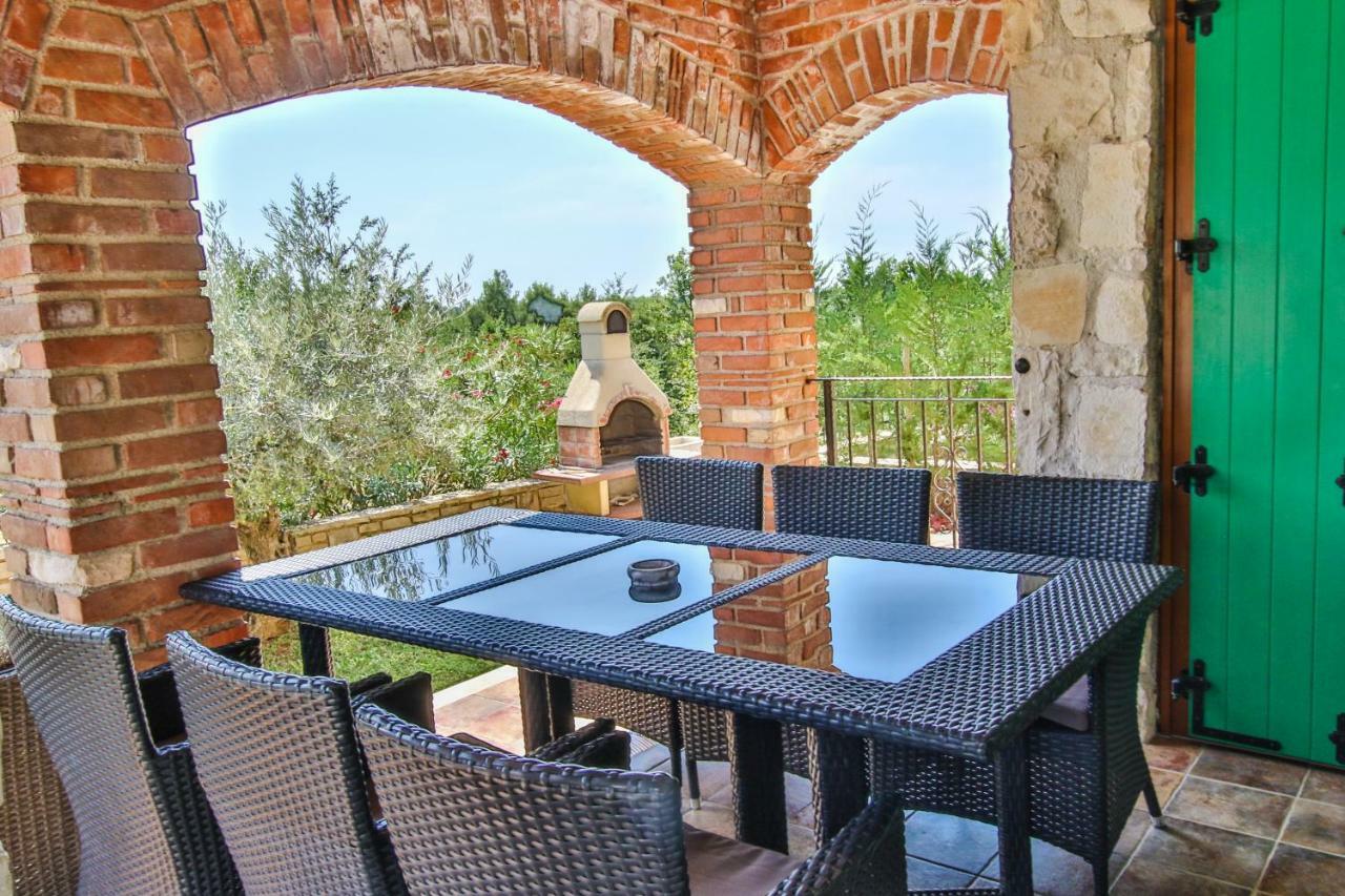 Villa Istriana Jakob With Pool Tar-Vabriga Luaran gambar