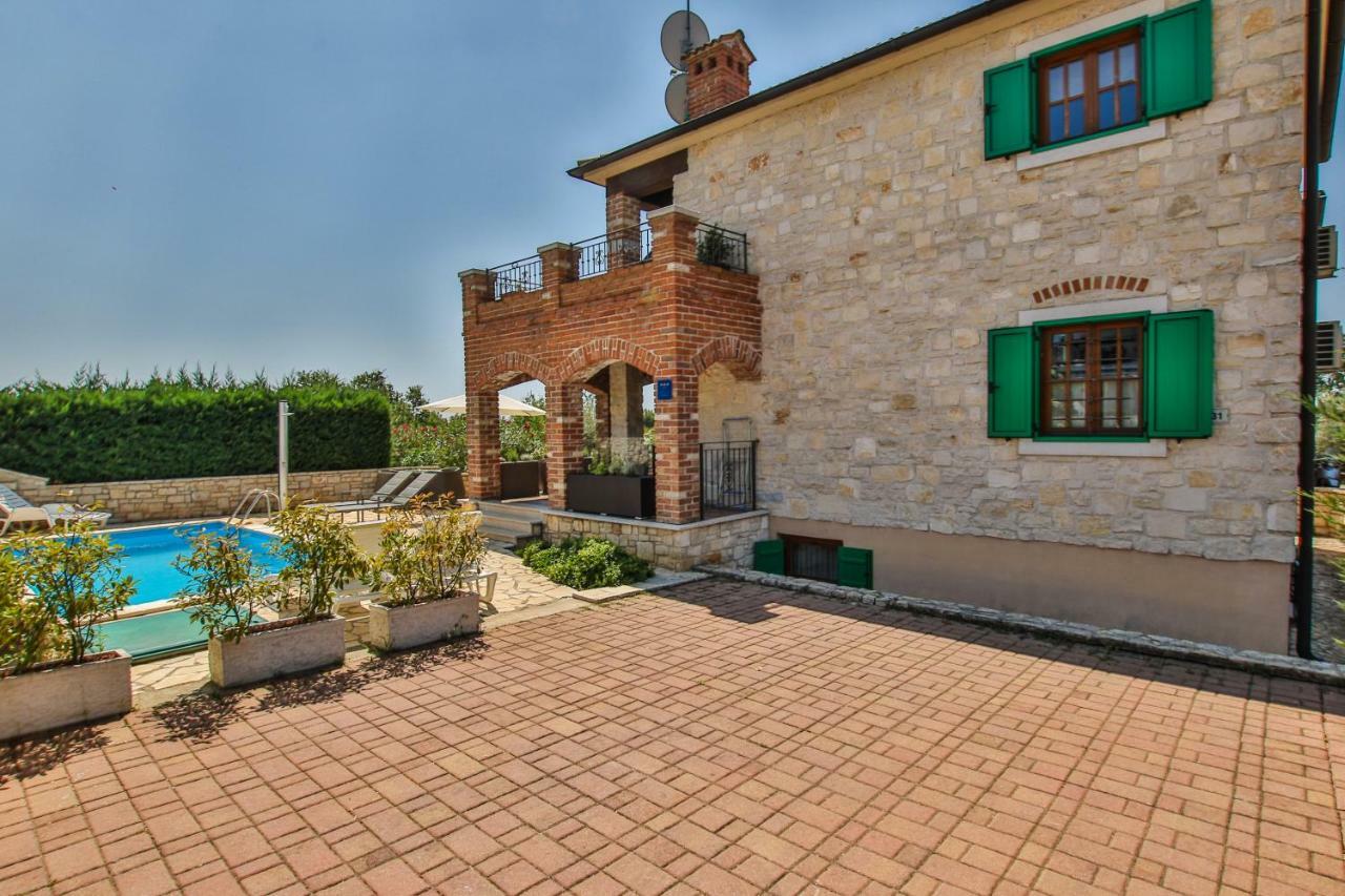 Villa Istriana Jakob With Pool Tar-Vabriga Luaran gambar
