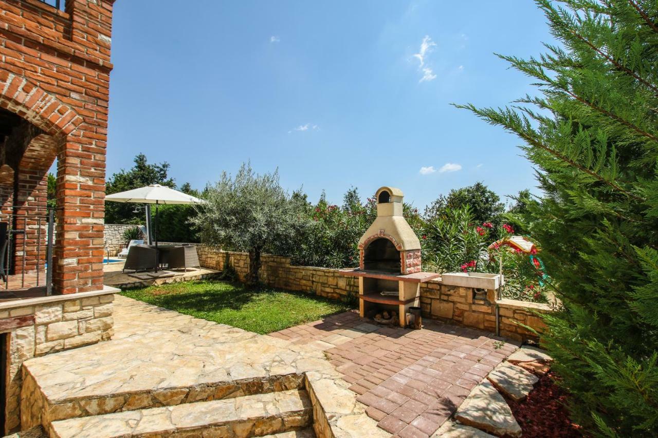 Villa Istriana Jakob With Pool Tar-Vabriga Luaran gambar