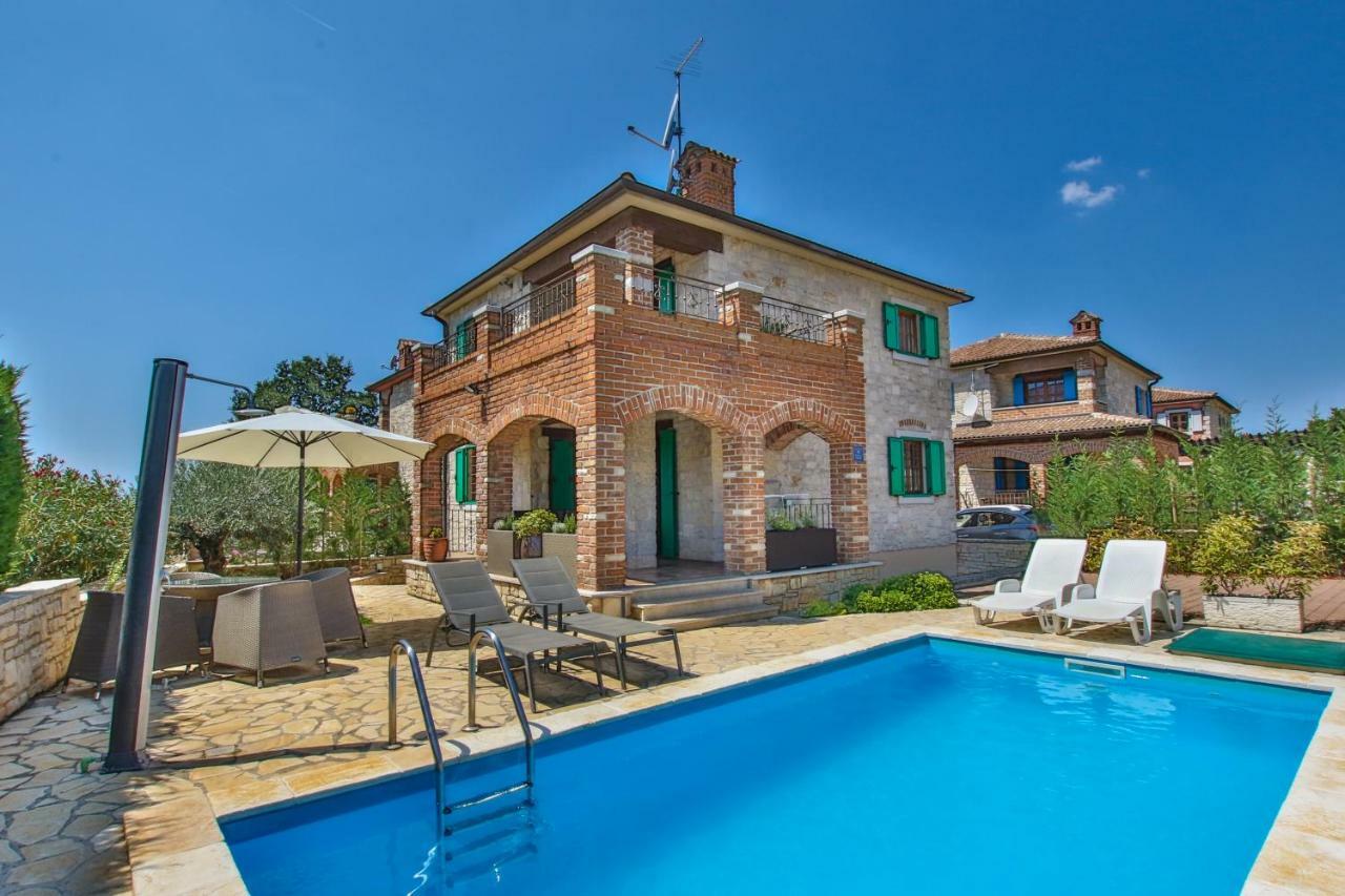 Villa Istriana Jakob With Pool Tar-Vabriga Luaran gambar